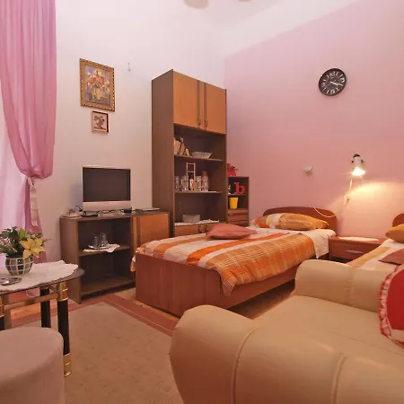 Room Dragica 1646